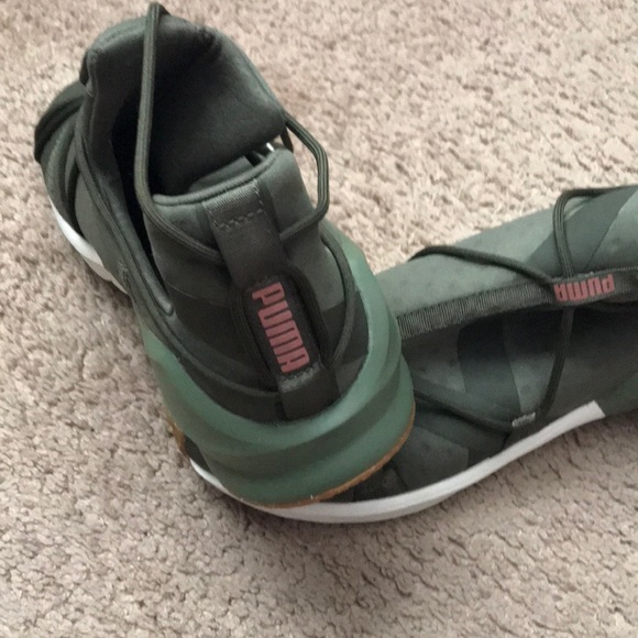 Puma - Picture 2 of 3